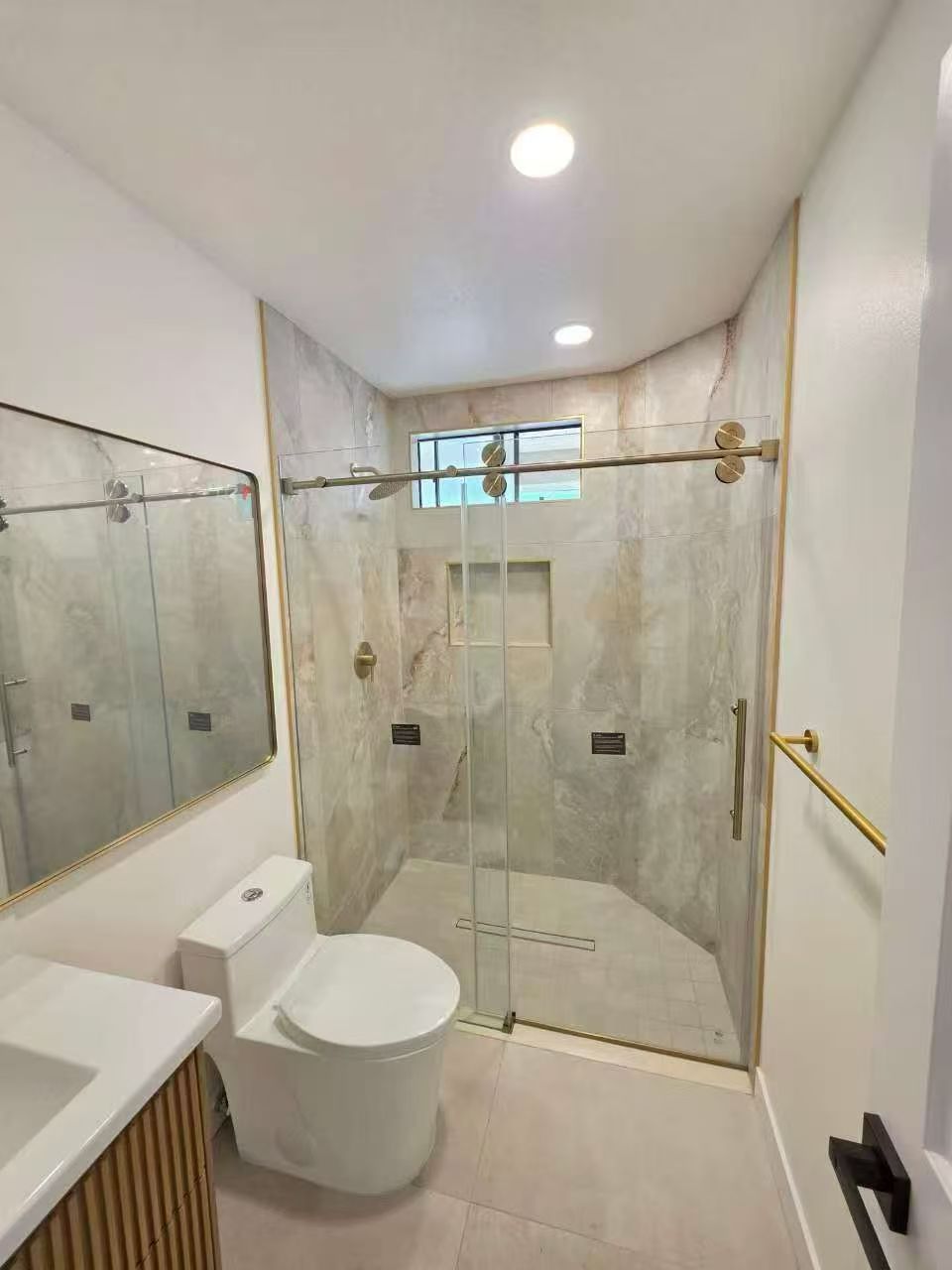 RADIANCE Shower Door